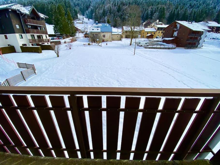 Charmant Appartement Au Pied Des Pistes De Lelex Lélex Exterior foto