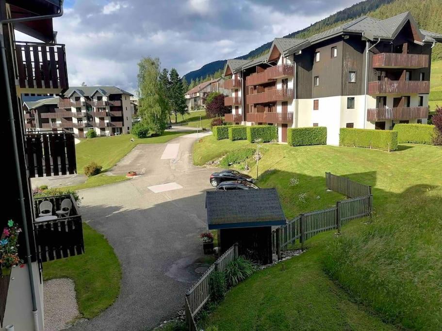 Charmant Appartement Au Pied Des Pistes De Lelex Lélex Exterior foto