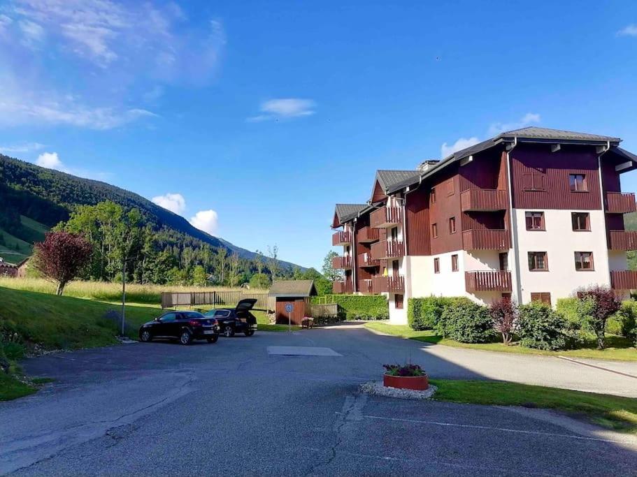 Charmant Appartement Au Pied Des Pistes De Lelex Lélex Exterior foto